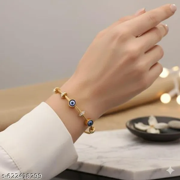 Elegant_Gold_Toned_Evil_Eye_Stainless_Steel_Bracelet_|_Anti_Tarnish_|_Adjustable