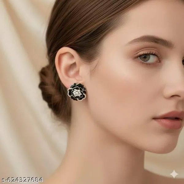 Elegant_Black_Floral_Pearl_Stud_Earrings_Classy_Gold_Plated_Flower_Design
