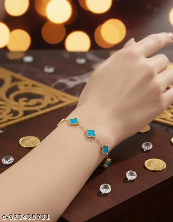 Elegant_Blue_Clover_Design_Gold_Plated_Bracelet