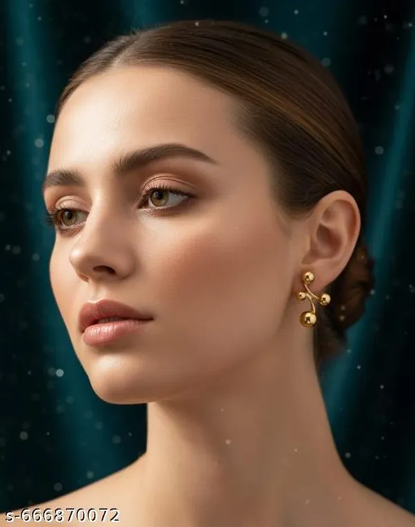 Elegant_Triple_Orb_Stud_Earrings_|_Modern_Metallic_Design_Gold_Finish