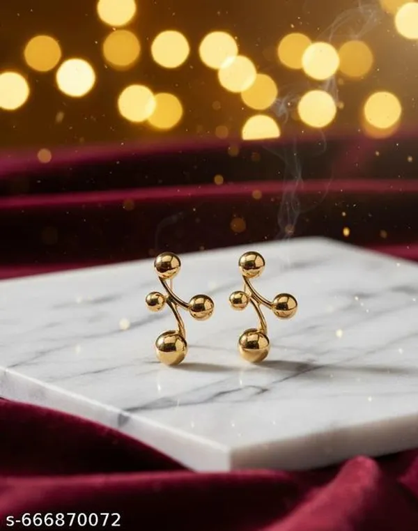 Elegant_Triple_Orb_Stud_Earrings_|_Modern_Metallic_Design_Gold_Finish