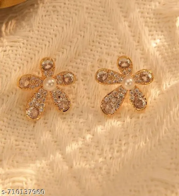 Trendy_Floral_Pearl_Stud_Earrings_For_Women_And_Girls