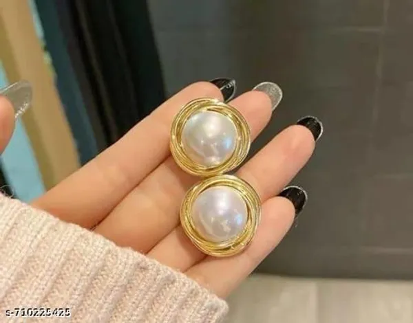 Gold_Finish_Pearl_Stud_Earrings_|_Elegant_Round_Pearl_Design