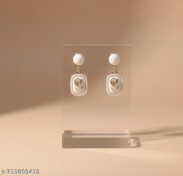 White_Pearl_And_Gold_Tone_Elegant_Drop_Earrings