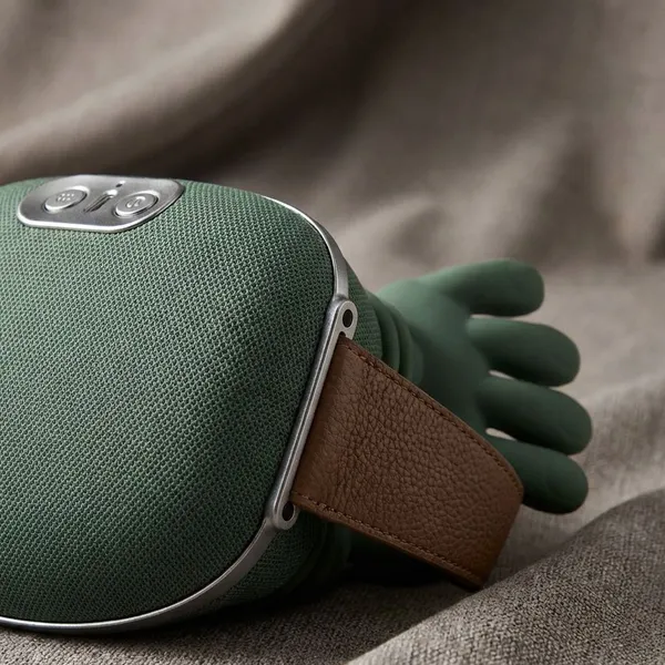 Green_Plastic_Premium_Hand_On_Neck_Massager