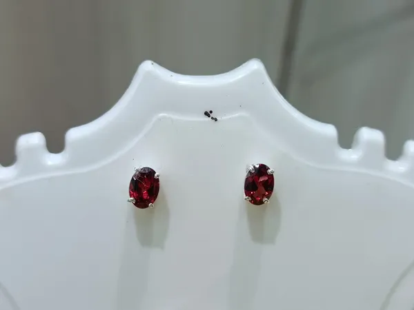 925_Silver_Jewellery_Red_Garnet_Oval_Stud_Earrings_For_Women
