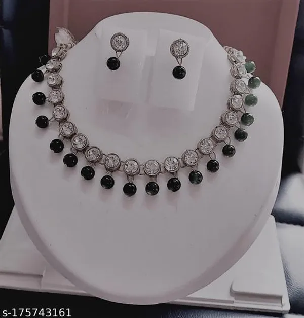 Black_And_White_Alloy_&_Kundan_Fancy_Design_Chokar_Set_For_Women