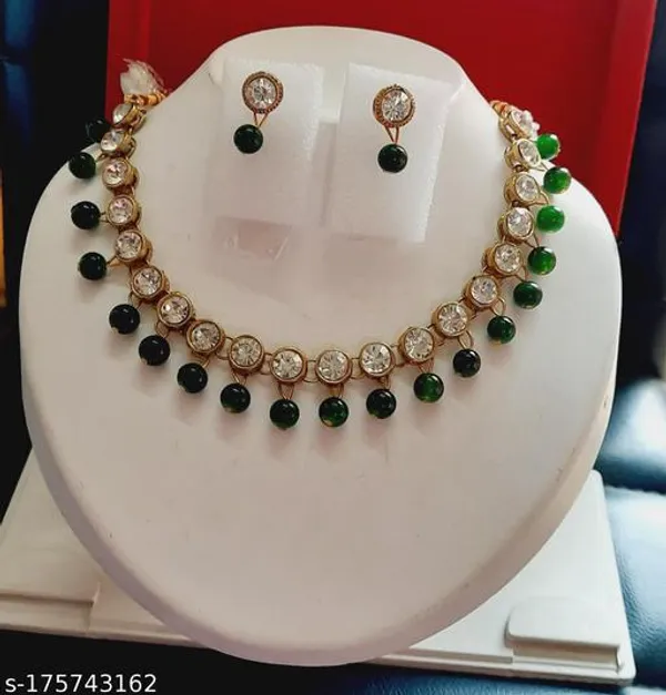Black_Alloy_&_Kundan_Fancy_Design_Chokar_Set_For_Women