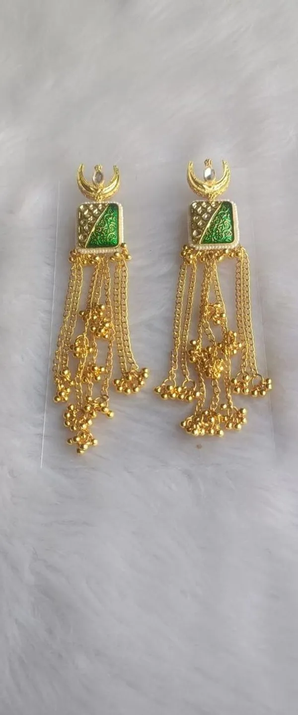 Gold_&_Green_Glass_Fancy_Design_Earrings_For_Women_&_Girls