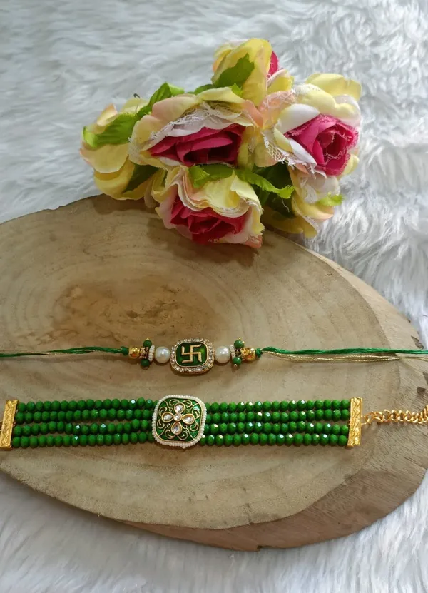 Madi_Bhaiya_Bhabhi_Drubz_Mauli_Thread,_Assorted,_Yarn,_Pearl_Chawal_Roli_Pack__Set_(1_pair_of_couple_rakhi)