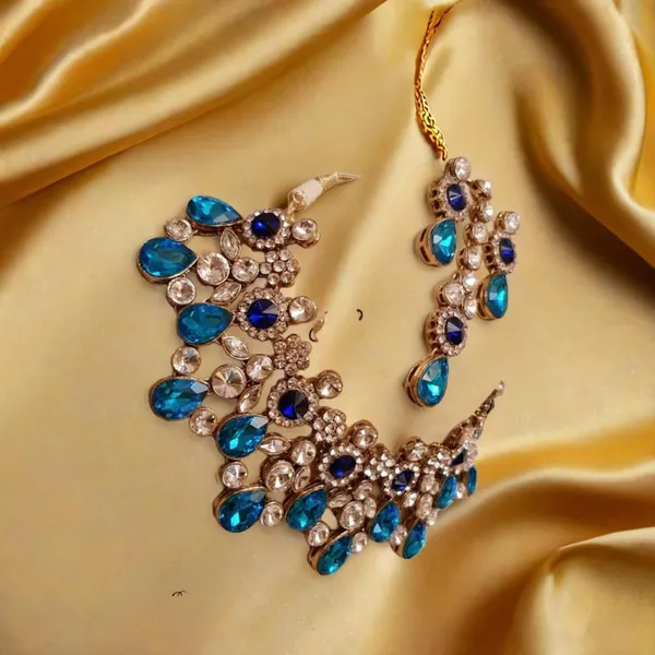 Gold_Alloy_&_Kundan_Fancy_Design_Maang_Tikka_For_Women