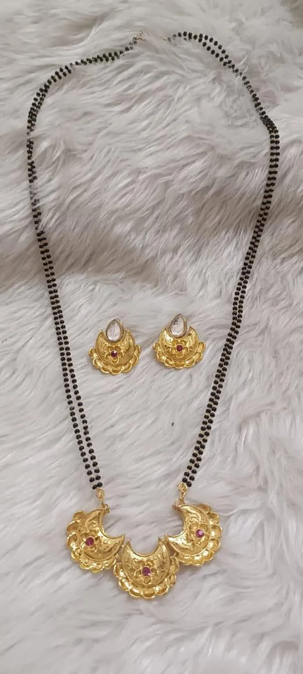 Traditional_Gold_Plated_Mangalsutra_Necklace_Set_with_Earrings_for_Women