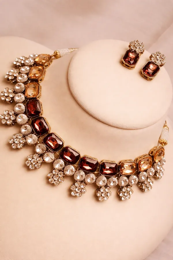 White_Alloy_&_Kundan_Fancy_Design_Necklace_Set_For_Women