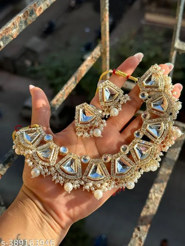 White_Alloy_&_Kundan_Fancy_Design_Necklace_For_Women