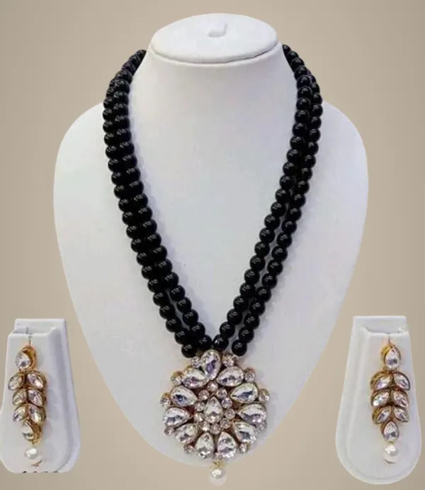 White_Alloy_&_Kundan_Fancy_Design_Necklace_Set_For_Women