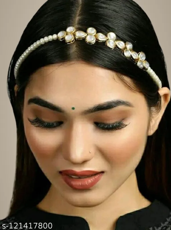 Gold_Alloy_&_Kundan_Fancy_Design_Hair_Accessory_For_Women