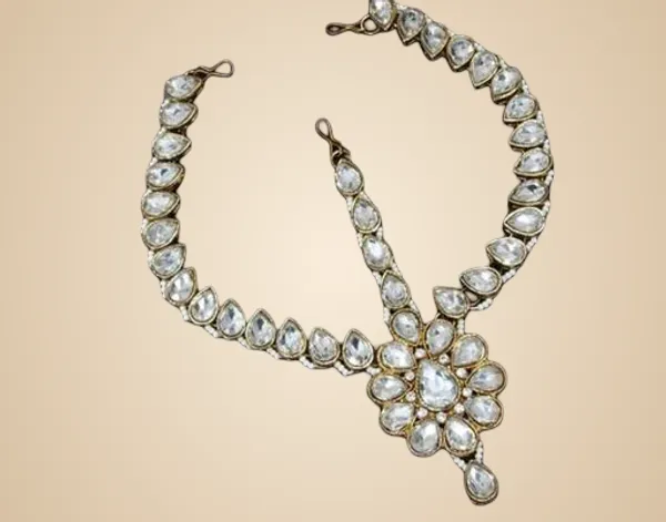 Grey_Alloy_&_Kundan_Fancy_Design_Maang_Tikka_For_Women
