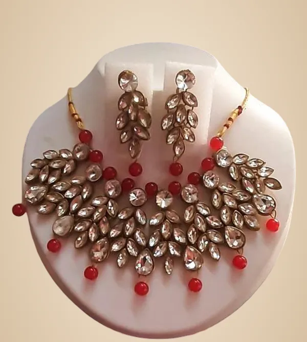 White_Alloy_&_Artificial_Stones_Fancy_Design_Necklace_Set_For_Women