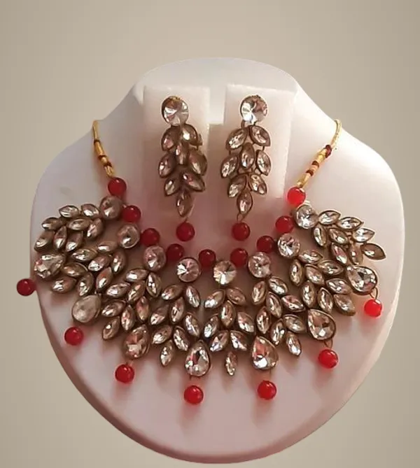 White_Alloy_&_Artificial_Stones_Fancy_Design_Necklace_Set_For_Women