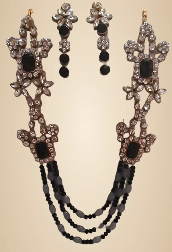 Grey_And_Black_Alloy_&_Kundan_Fancy_Design_Necklace_Set_For_Women