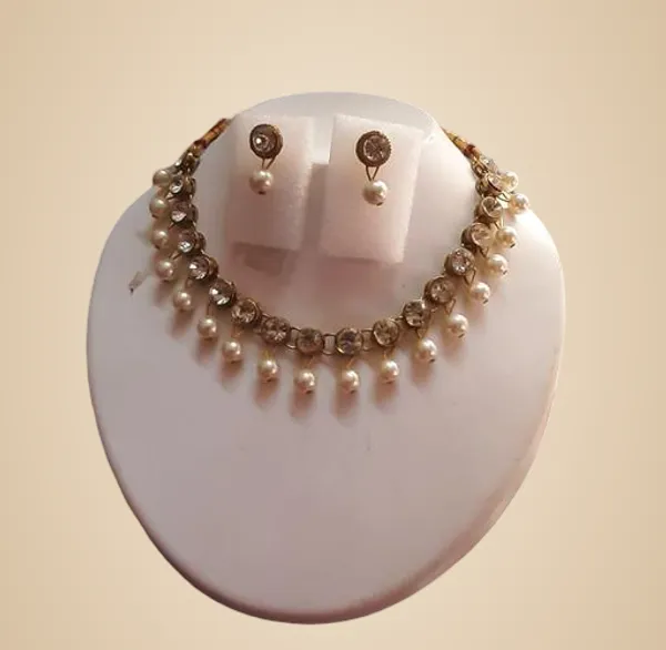 White_And_Gold_Alloy_&_Kundan_Fancy_Design_Necklace_Set_For_Women