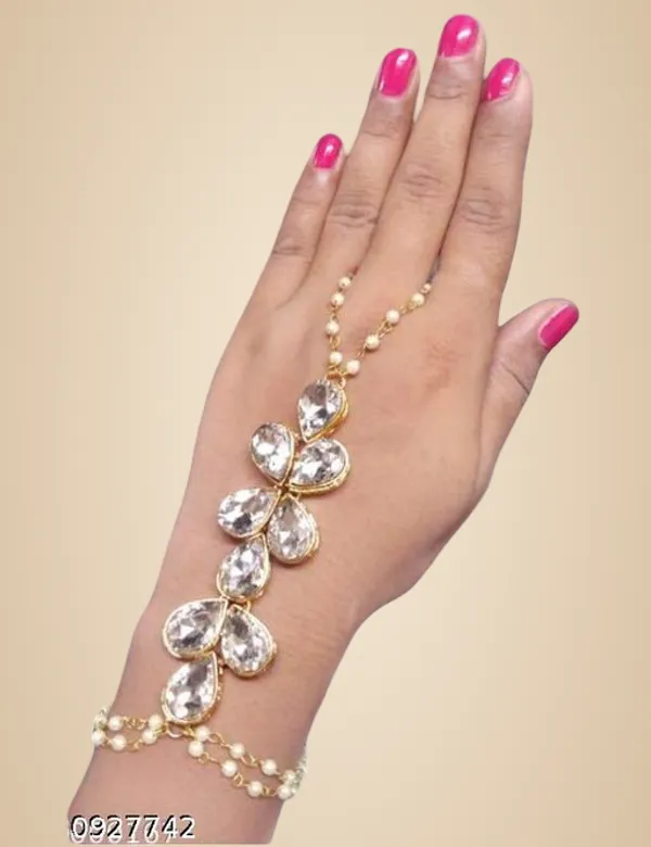 White_And_Gold_Alloy_&_Artificial_Stones_Fancy_Design_Maang_Tikka_For_Women