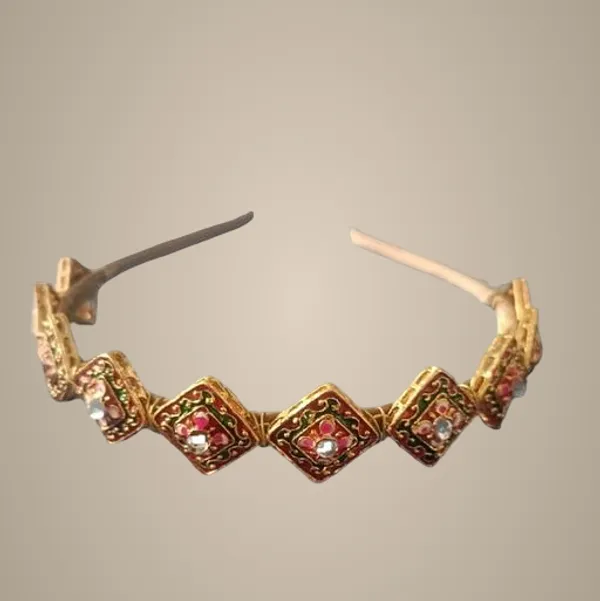 Gold_Alloy_&_Artificial_Stones_Fancy_Design_Kundan_Hairband_For_Women