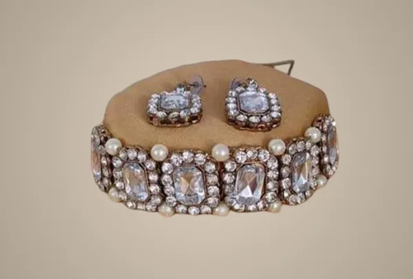 White_Alloy_&_Artificial_Stones_Fancy_Design_Chokar_Set_For_Women