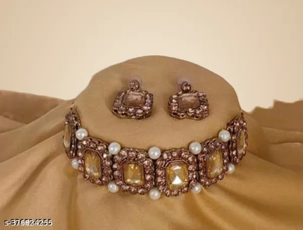 Gold_Alloy_&_Kundan_Fancy_Design_Chokar_Set_For_Women