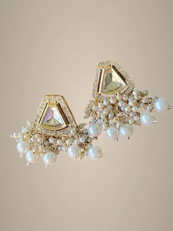 White_Alloy_&_Artificial_Stones_Fancy_Design_Earring_For_Women