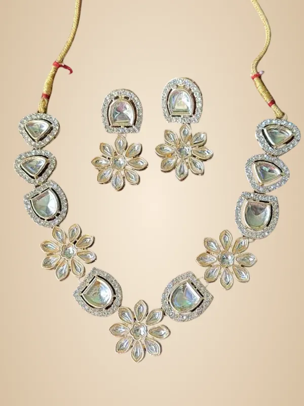 Gold_Alloy_&_Kundan_Fancy_Design_Necklace_For_Women