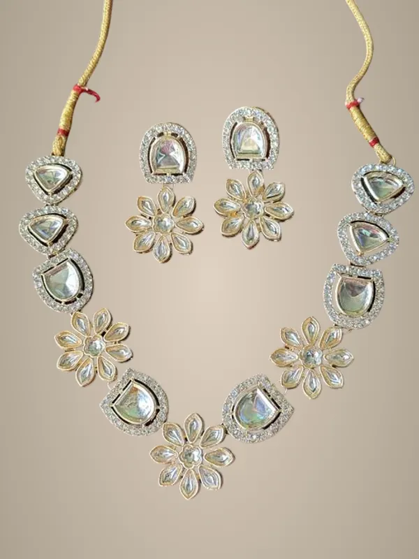 Gold_Alloy_&_Kundan_Fancy_Design_Necklace_For_Women