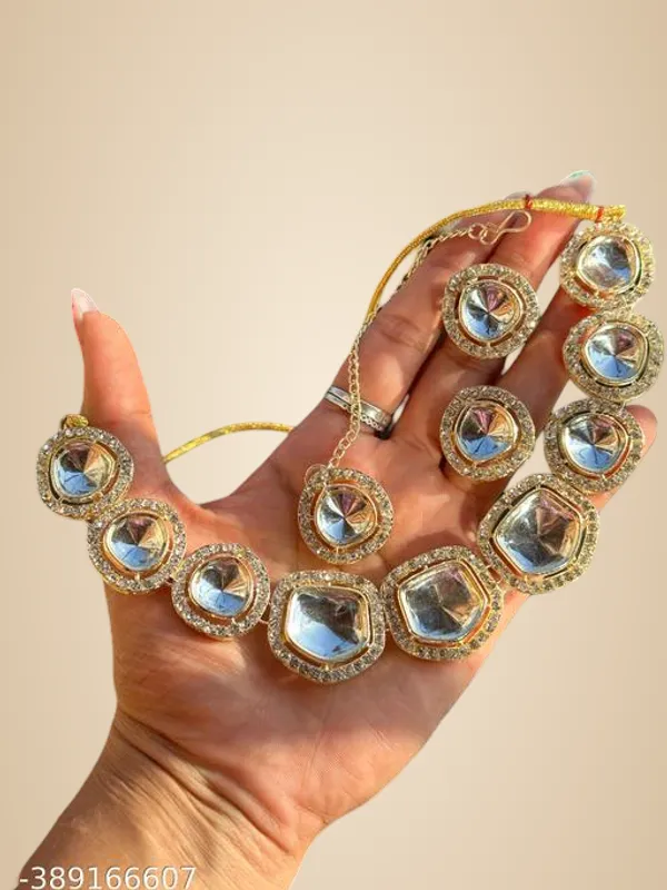 White_And_Gold_Alloy_&_Kundan_Fancy_Design_Necklace_For_Women