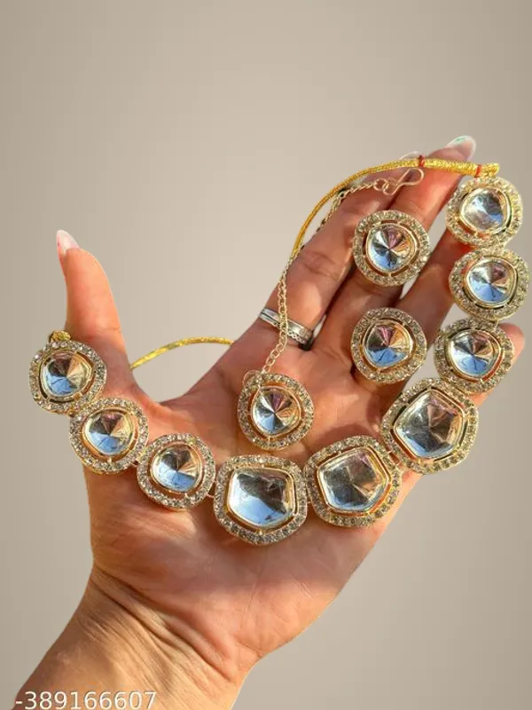 White_And_Gold_Alloy_&_Kundan_Fancy_Design_Necklace_For_Women