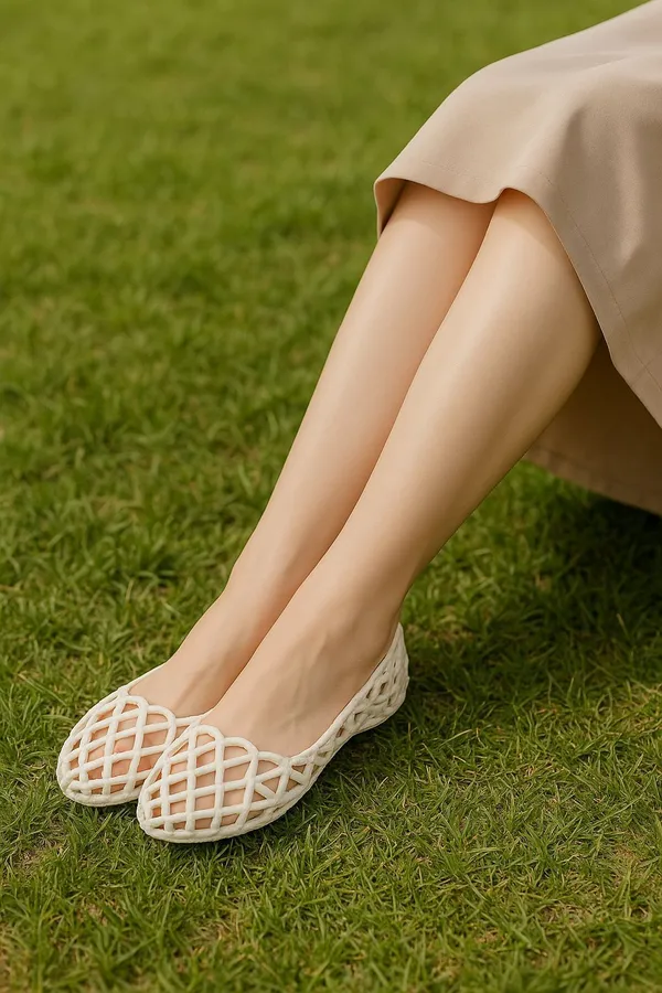 Doctor_Ortho_White_Oxford_Slides_Bellies_For_Women