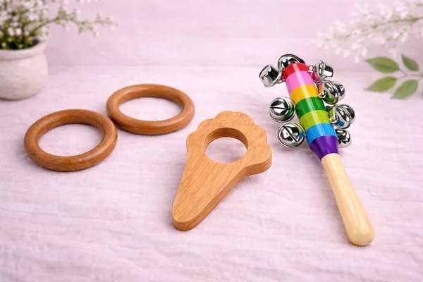Baby_Teether_and_Rattle_Set_–_Natural_Wooden_Toys