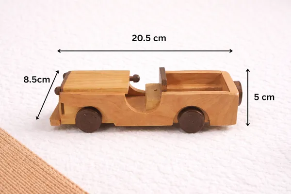 Wooden_Vintage_Jeep_Show_Piece
