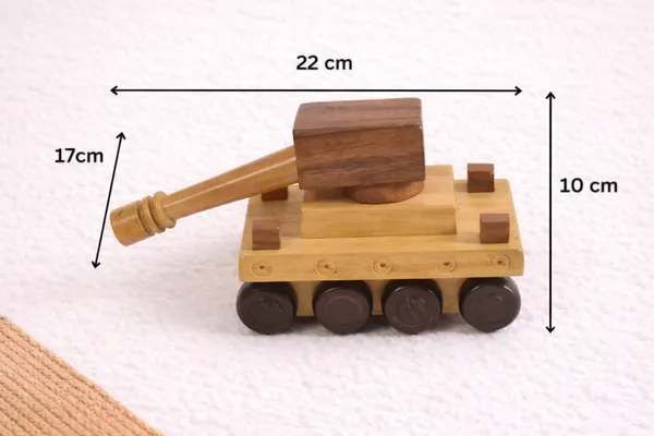 Wooden_Toy_Tank_show_Piece
