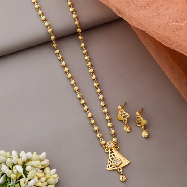 Gold_Toned_Traditional_Triangle_Pendant_Necklace_Set_With_Earrings