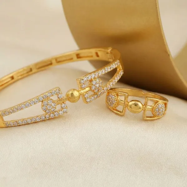 Gold_Plated_Rectangular_Crystal_Embellished_Bracelet_And_Ring_Set