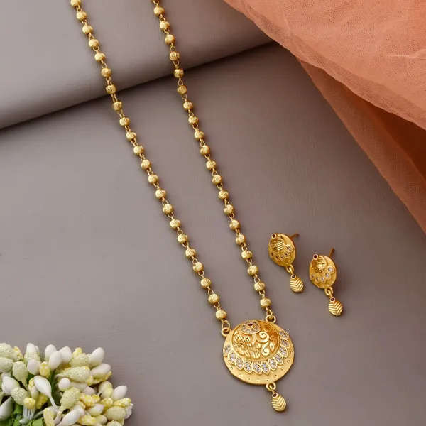 Traditional_Gold_Toned_Beaded_Necklace_Set_With_Pendant_And_Matching_Earrings