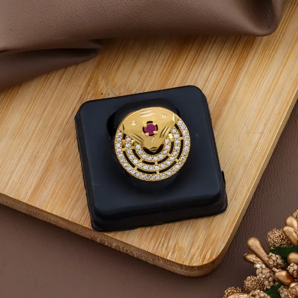 Gold_Plated_Smiley_Face_Pendant_Ring_With_Crystal_Embellishments