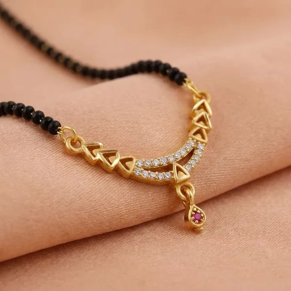 Traditional_Black_Beaded_Mangalsutra_Necklace_With_Gold_Toned_Pendant