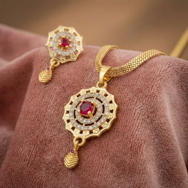 Gold_Toned_Floral_Pendant_Necklace_Set_With_Matching_Earrings