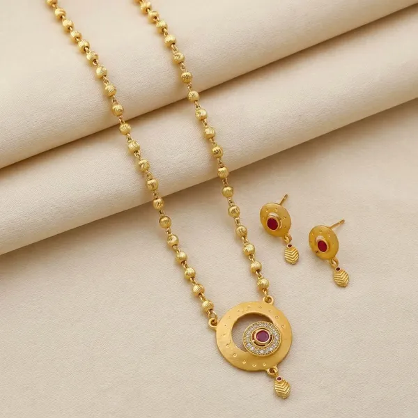 Golden_Circular_Pendant_Necklace_With_Matching_Earrings_Set