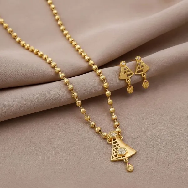 Gold_Toned_Traditional_Triangle_Pendant_Necklace_Set_With_Earrings