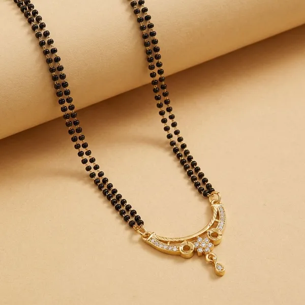 Traditional_Black_Beaded_Mangalsutra_Necklace_With_Golden_Crescent_Pendant