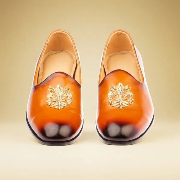 Brown_Premium_Embroidered_Leather_Gradient_With_Emblem_Shoes_For_Men