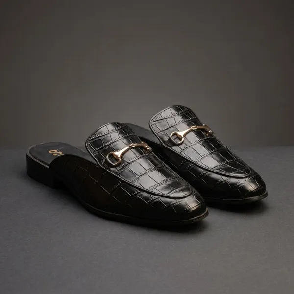 Black_Croc_Textured_Slip_On_Mules_With_Metal_Hardware_Shoes_For_Men