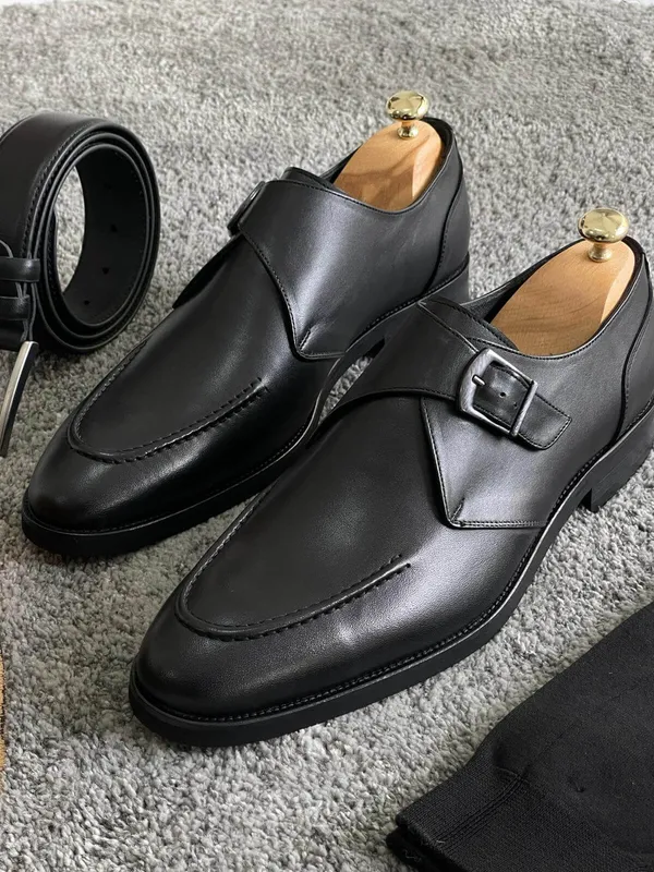 Single_Buckle_Monk_Loafers_For_Men_in_Black_Leather